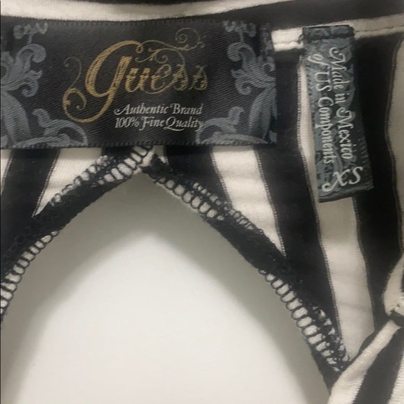 Guess top♦️SOLD♦️SOLD♦️ - Picture 5 of 8